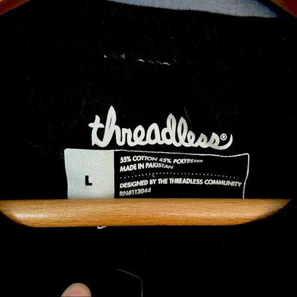 Harry Potter Hogwarts Gryffindor Sweatshirt - Picture 2 of 2